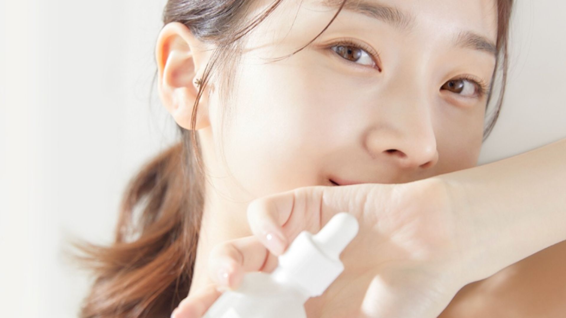 Odhal sílu kvasinek: Jak Galactomyces a probiotika mění pleť